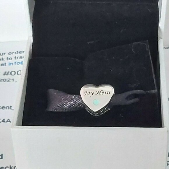 AUTH PANDORA SS UK EXCLUSIVE MY HERO HEART  792015C00_E050 - Picture 1 of 5
